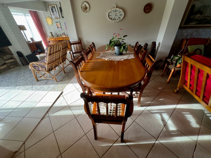 3 Bedroom Property for Sale in Wavecrest Eastern Cape